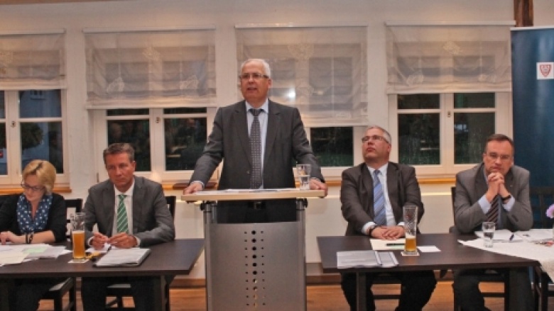 Gut besuchte Mitgliederversammlung bestätigt Vorstand und blickt auf 70 Jahre CDU in NRW zurück