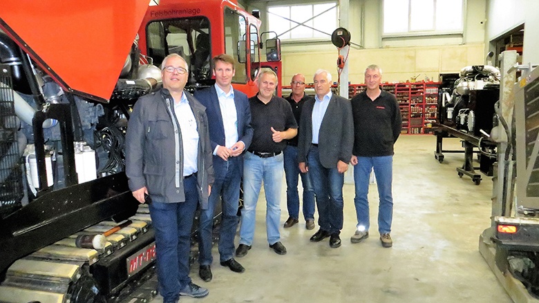 Firmenbesuch Dr. Patrick Sensburg bei AT Boretec in Schmallenberg