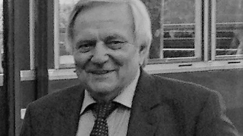 Nachruf Manfred Ochsenfeld Nachruf Manfred Ochsenfeld